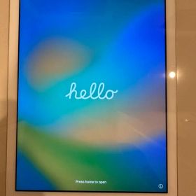 Apple iPad 第5世代 32GB A1822箱付き