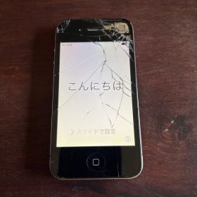 iPhone 4 ブラック 画面割れ
