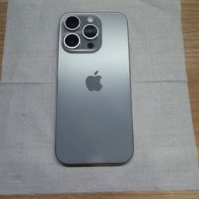 【完品】Apple iPhone 15 Pro ナチュラルチタニウム