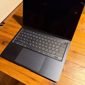 【ほぼ新品】M2 Macbook Air 256GB 8GB