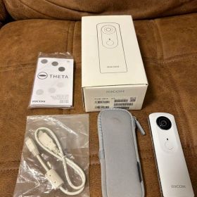 RICOH THETA m15