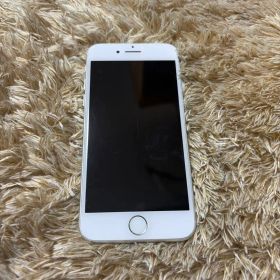 Apple iPhone 7 シルバー 本体