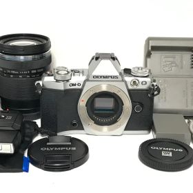 OLYMPUS OM-D E-M5 Mark II レンズキット #9415