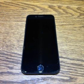 Apple iPhone SE (第3世代) 本体