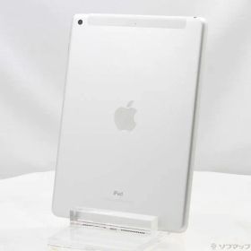 〔中古品〕 iPad 第5世代 32GB シルバー MP1L2J／A docomoロック解除SIMフリー【305】