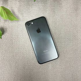 iPhone7 ブラック 32GB 国内版 SIMフリー 送料無料