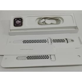 Apple Watch SE 第2世代/GPS/44mm/A2723/スターライト〈MNLA3J/A〉