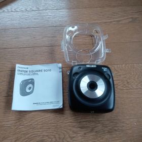 FUJIFILM instax SQUARE SQ10