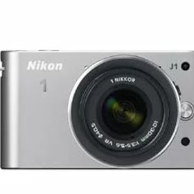 【中古】Nikon ミラーレス一眼カメラ Nikon 1 (ニコンワン) J1 (ジェイワン) 標準ズームレンズキット シルバーN1 J1HLK SL