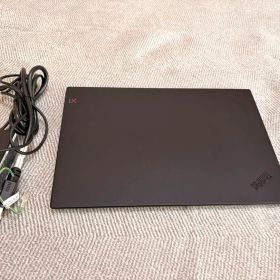 ThinkPad X1 Carbon Gen7 16GB Office付き