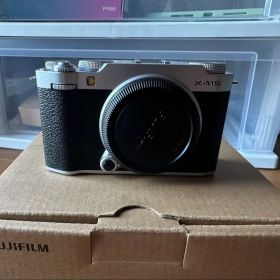 FUJIFILM X-M5 デジタルカメラ シルバー