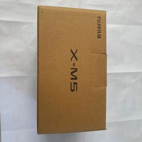 富士フイルム FUJIFILM X-M5 ボディ シルバー