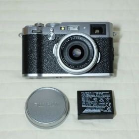 Fujifilm X100F コンパクトデジタルカメラ