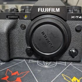 Fujifilm X-T4 ブラック 12/14まで