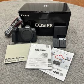 【美品】Canon EOS R8 本体 バッテリー2つ