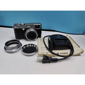 フジフイルム(富士フイルム)のFUJIFILM FinePix X100 デジタルカメラ/シルバー(コンパクトデジタルカメラ)