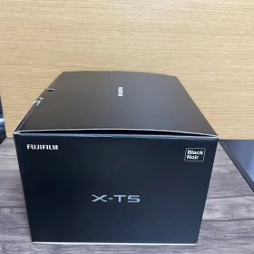 FUJIFILM X-T5 ブラック 本体と付属品