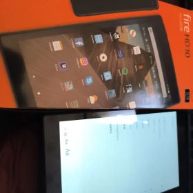 Fire HD 10 タブレット