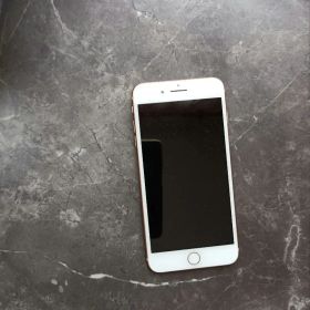 Apple iPhone 8 Plus ゴールド