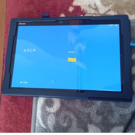 アローズ(arrows)のFUJITSU arrows Tab F-04H Whiteフィルムカバー付き(タブレット)