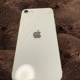 iPhone SE (第2世代) シルバー 本体