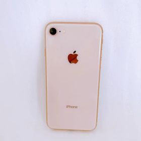 iPhone 8 ゴールド 64 GB docomo