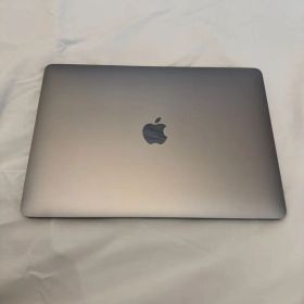 MacBook Pro 2022 M2 / 16GB / SSD512