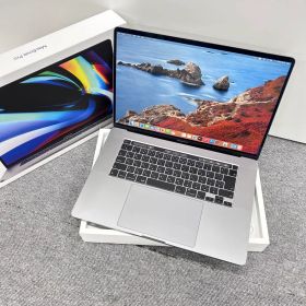 MacBook Pro 2019 16インチ 16GB/512Gスペースグレイ