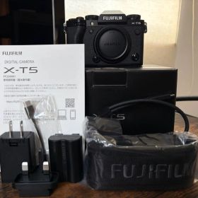 【美品】FUJIFILM X-T5 ボディ／ショット数6846