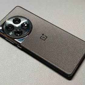 【美品/グローバル版】OnePlus12 ブラック