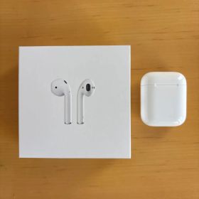 Apple airpods 第2世代