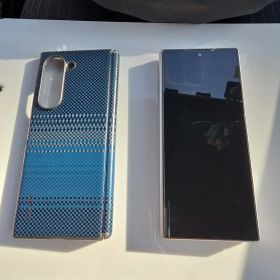 値下げしました！韓国版 Galaxy Z Fold 6 ケース付き