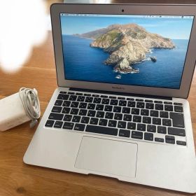 【超お買い得】MacBook Air 11インチ