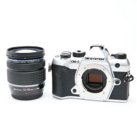 【中古】 《美品》 OM SYSTEM OM-5 Mark II 12-45mm F4.0 PRO レンズキット シルバー [ デジタルカメラ ]