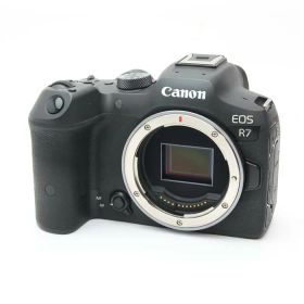 【中古】 《良品》 Canon EOS R7 ボディ 【アイピースカバー部品交換/各部点検済】 [ デジタルカメラ ]