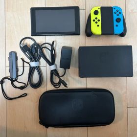 Nintendo Switch 本体 + 付属品