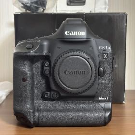 Canon EOS-1D X Mark II 付属品・cfast3つおまけ付き！
