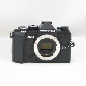 【中古】 OM SYSTEM OM-5 ボデイ ブラツク【中古カメラ デジタル一眼】 ランク：B
