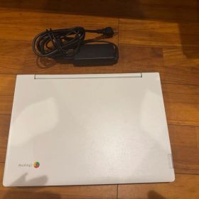 Lenovo Chromebook c330ホワイト 32GB