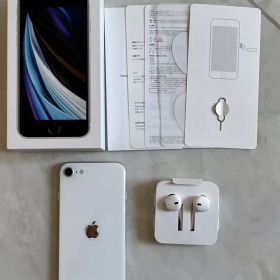 Apple iPhone SE 初期化済み MX9T2J/A 64GB