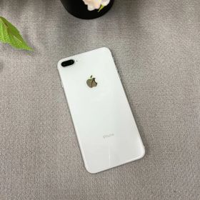 iPhone8 Plus 64GB ホワイト 国内SIMフリー 送料無料