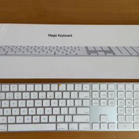 Apple Magic Keyboard US配列 （テンキー付き） A1843