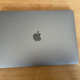 美品 Apple MacBook Air 2020 i7 ストレージ1TB