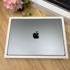 新品同様 MacBook Pro 14インチ M3チップ 512GB スペースグレー 送料無料
