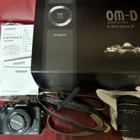 OLYMPUS OM-D E-M10 Mark IV EZ ブラック