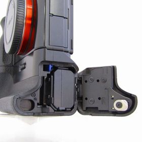 ソニー(SONY)の【中古】(ソニー) SONY α7R +VG-C1EM(コンパクトデジタルカメラ)