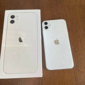 Apple iPhone 11 ホワイト 本体