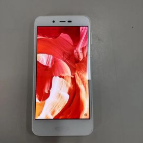 AQUOS SH-M05 SIMフリー Wifi対応（スマホ入門＆お財布携帯）