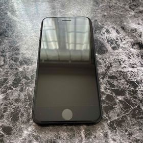 アイフォーン(iPhone)のiPhone SE 第二世代 64GB ブラック(スマートフォン本体)