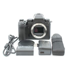 ショット数213回。★新品級★ PANASONIC パナソニック LUMIX DC-S5M2X ボディ